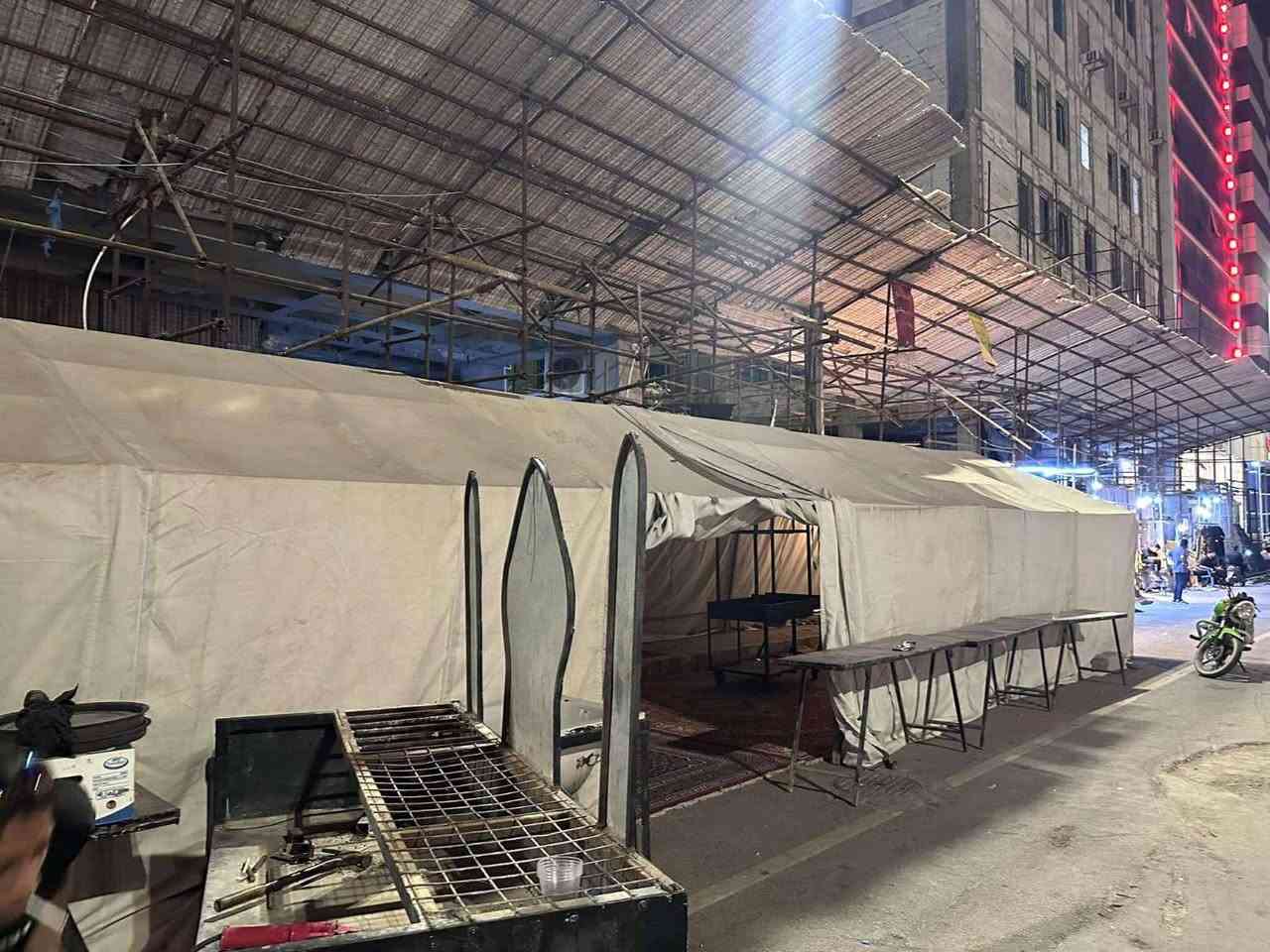 جادر طول 16 مترعرض5 جادر قطعتين الجادر مال باله قوي ام فول قبل سنتين مسوي جديد   سعره 900 مكاني كربلاء ***********  *********** وشراي  بي خير ويدلل

