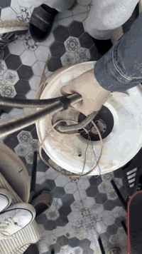 سلام عليكم عندي سخان نظيف سعره 60الف استفسار ***********￼
