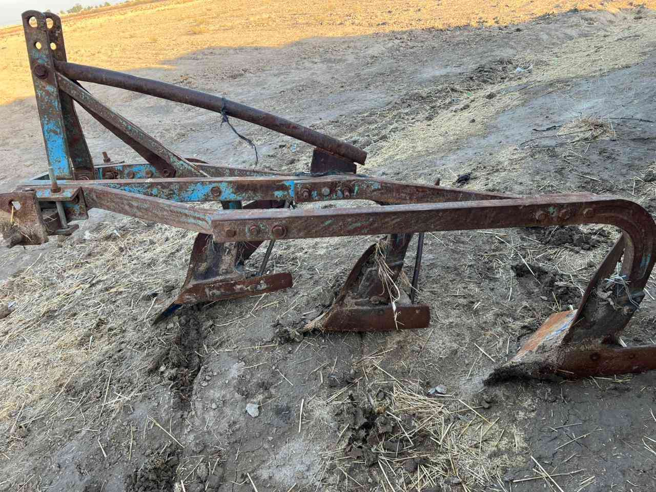 السلام عليكم  البيع فدان ومعدلان ***********
