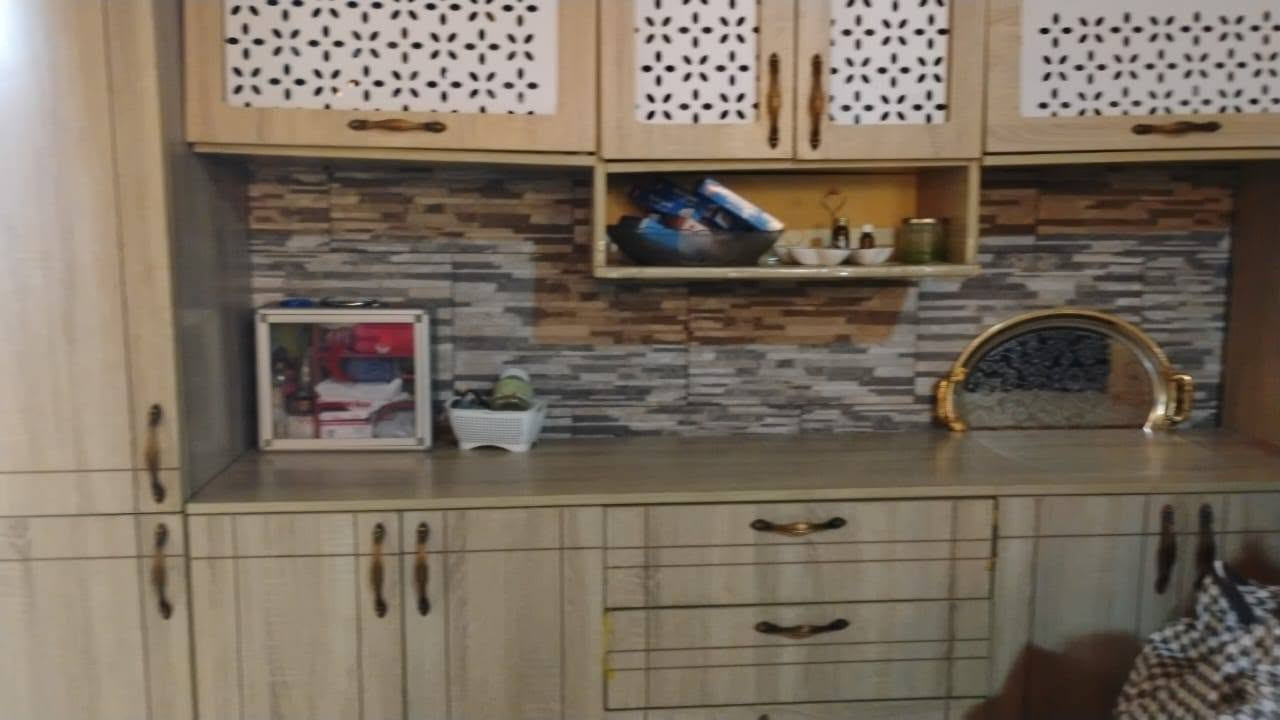 سلام عليكم ورحمة الله وبركاته  هذا الاثاث للبيع، التخم لوك جديد ٤ كراسي وقنفتين و٣ طاولات ٢ صغيره واحده كبيره،  وسنك وطباخ.


**إذا كنت صاحب هذا الإعلان وتريد حذفه لأي سبب، رجاءا أرسل رسالة إلى الدعم الفني**