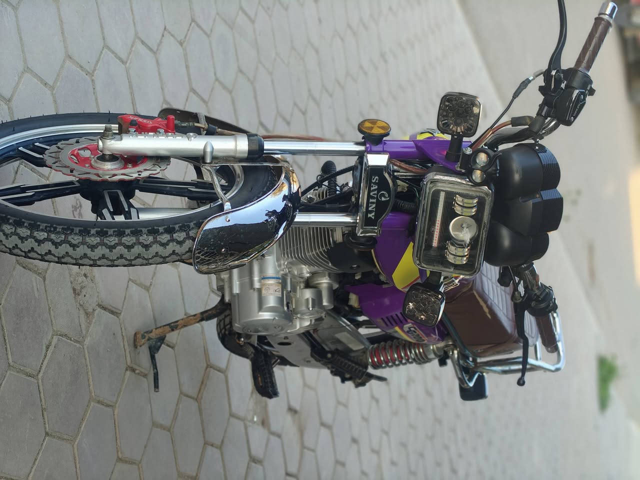 سلام عليكم دراجة سيفان موديل 24 محرك 200 كهربائيات كلهة شغالة شاشة اكترونية الدراجة نضيفة السعر 650 المكان ديالى خان بني سعد  رقم ***********
