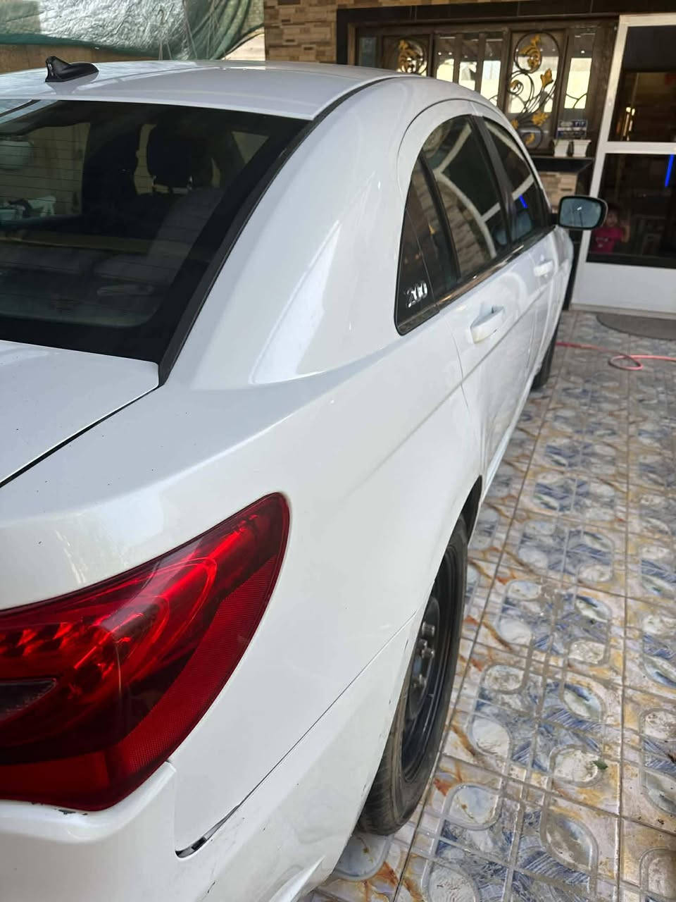 للبيع C200
السياره نضيفه تبريد شغال مداور شوكت متريد السعر 62 
***********
