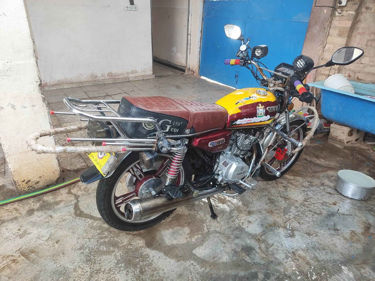 السلام عليكم دراجة للبيع سيفان موديل 23 محرك ما مفتوح شرط لا صرف ولا بخار نضافة مثل البصور فول 
مكاني حويجة ناحية الرياض السعر 580 وبي مجال اتصال./***********
