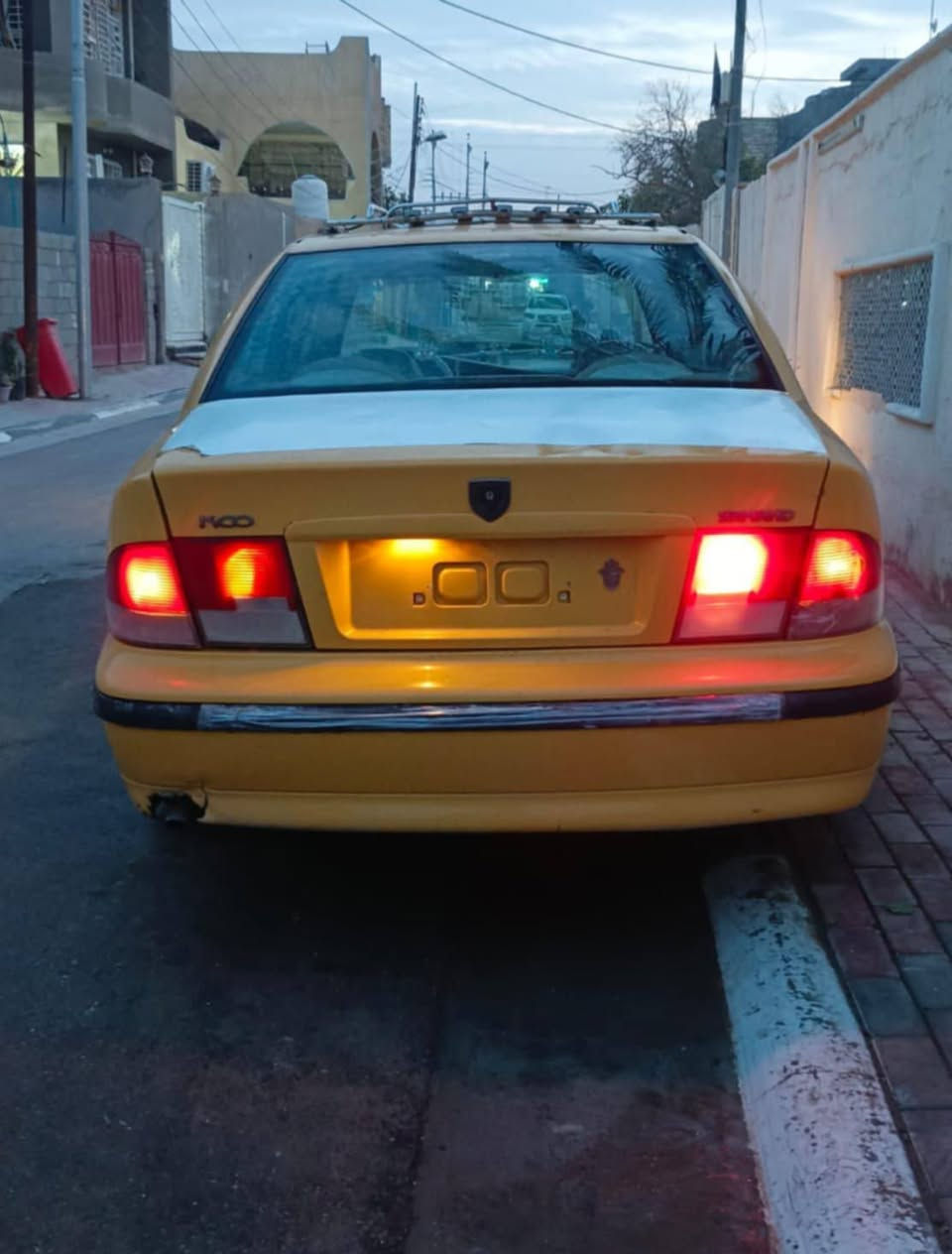 سلام عليكم سياره سمند لبيع 2011 السياره كفاله ماعده الجاملغ الأمامي مبدل غيره مابيه السياره جديده وماناقصه برغي بيه مكينه وكير قبل أسبوع مبدلهن جدد كهربائيات كله شغاله سنتر لوك رقم بابل إنكليزي بسمي مصفره هيئه وغرامات السعر ب34 وبيه مجال قليل مكاني طوريج وهاذه رقمي ***********
