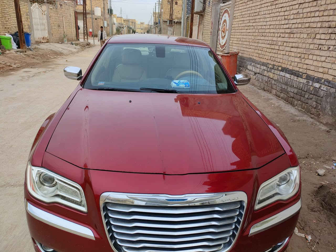 السلام عليكم ورحمة الله وبركاته أوباما 14كندي C300فول مواصفات عدا الفتحه دواخل عسلي تحكم مثبت سرعة شاشه كبيره تشغيل عن بعد تبريد قطعتين لايت زنون حداديه تخم تاير مكينة وكير خير من الله بيه فتح بدون دواخل شرط تحويل مكان السياره ذي قار بيع او مراوس........***********
