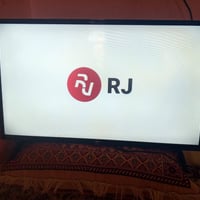 بلازمه حجم 32 بدون نت اي عطل مابيها نضيفه السعر 65 وبيها مجال 07702881...