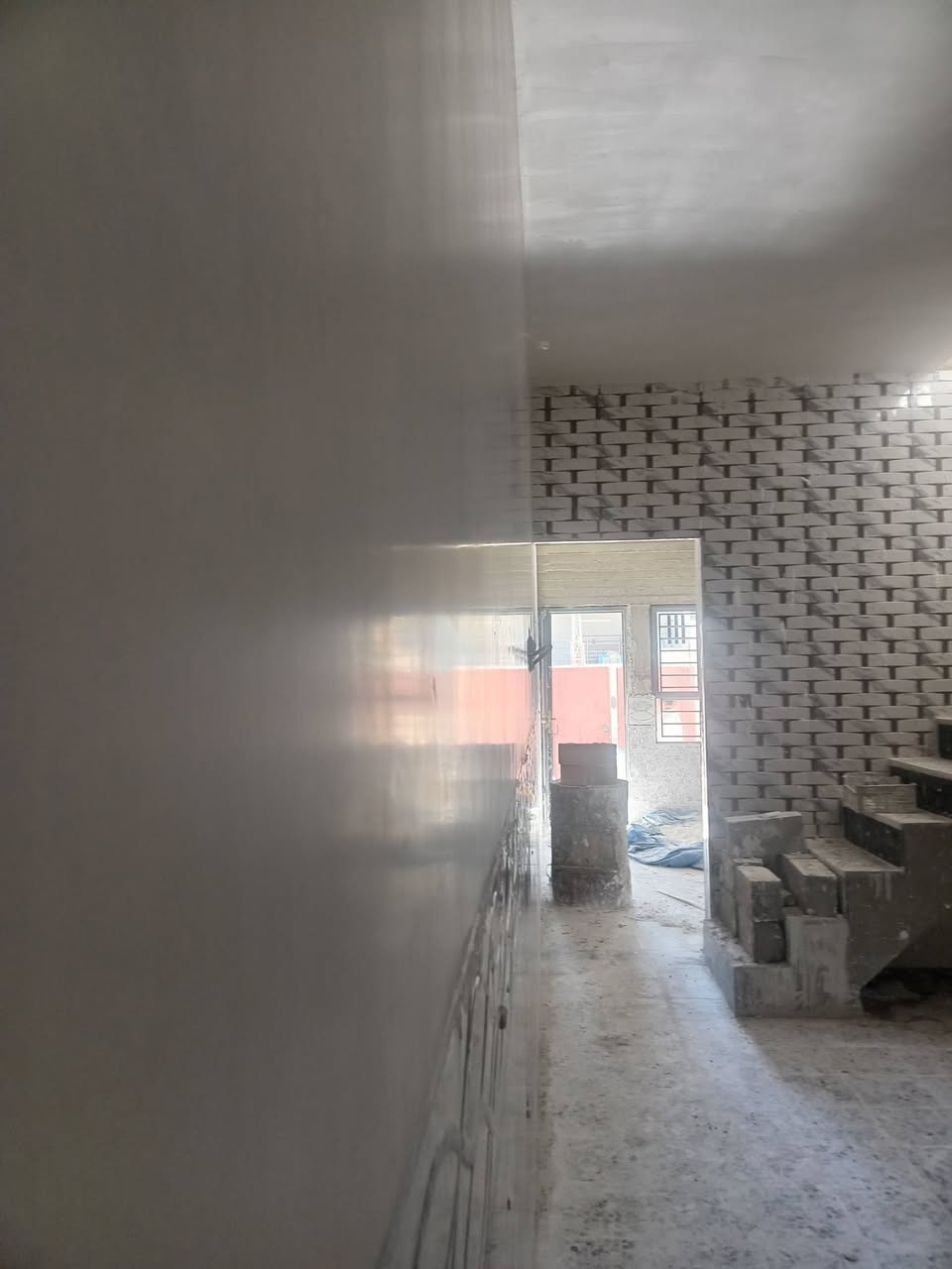 السلام عليكم كادر لبخ جص من الموصل_شغل درجة اولى  شغل على مساطر وحسب الطلب شغل نضيف ومرتب شغلنا مستمر بل شرقاط البيت يطول 3 ايام من يرغب بل عمل الاتصال على رقم ***********و بي واتساب// خاص مفتوح//
