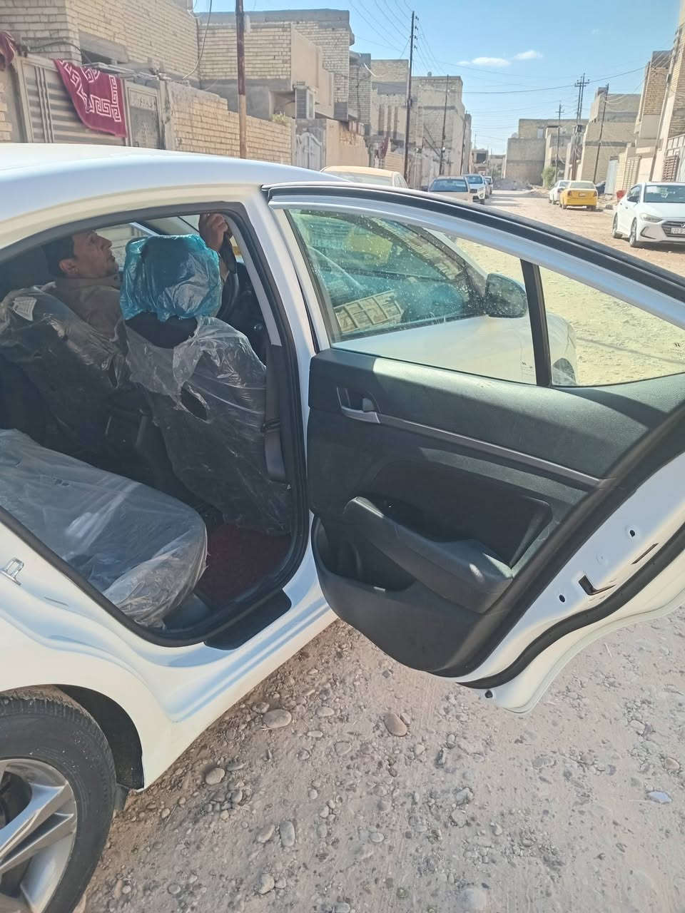 السلام عليكم ورحمة الله وبركاته 📢
سيارة النترا 2018 
وارد امريكي🇺🇲
سيارة جاهزة من كلشي 🚗✅️
حادثها مرفوق بل منشور✅️
وسونار مرفوق كذلك ✅️
مكاني بغداد العبيدي 📍
للاستفسار📞:***********
للاستفسار📞:***********
السعر 117$ وبيهه مجال حك الجيه
