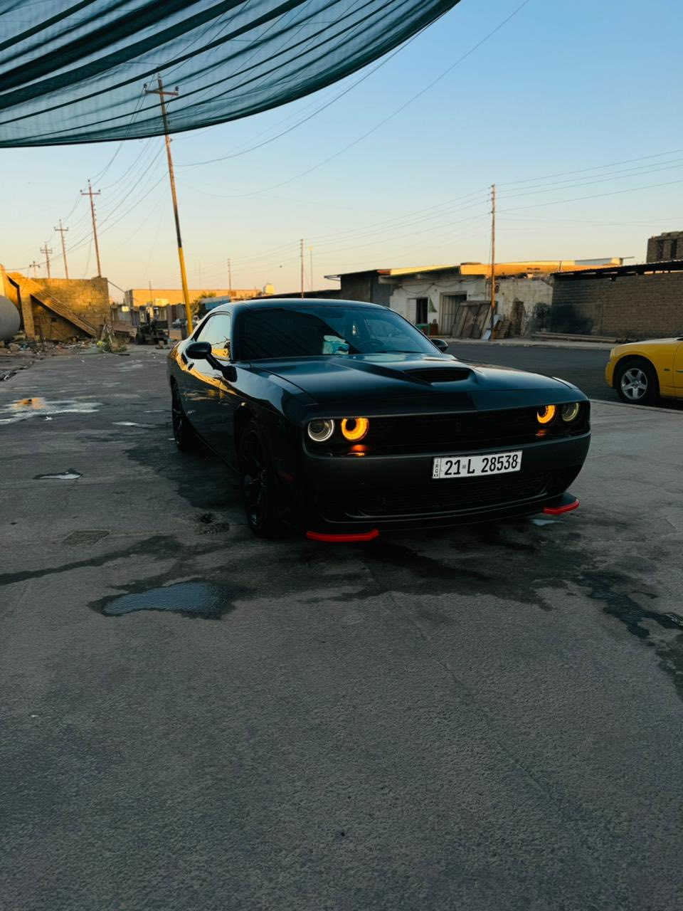 السلام عليكم 

دوج جالنجر 2017 sxt
 
رقم سليمانيه الدولي 

حادث سياره بنيد مبدل +جاملغ ايمن 

سياره جديده ومتعوب عليها 

محرك بشرط الفحص تبريد صدر اكسل 

ويل 20 srt 

كت كامل srt 

السعر 148 وبي مجال 

رقم الهاتف ‭0782 204 4638‬
