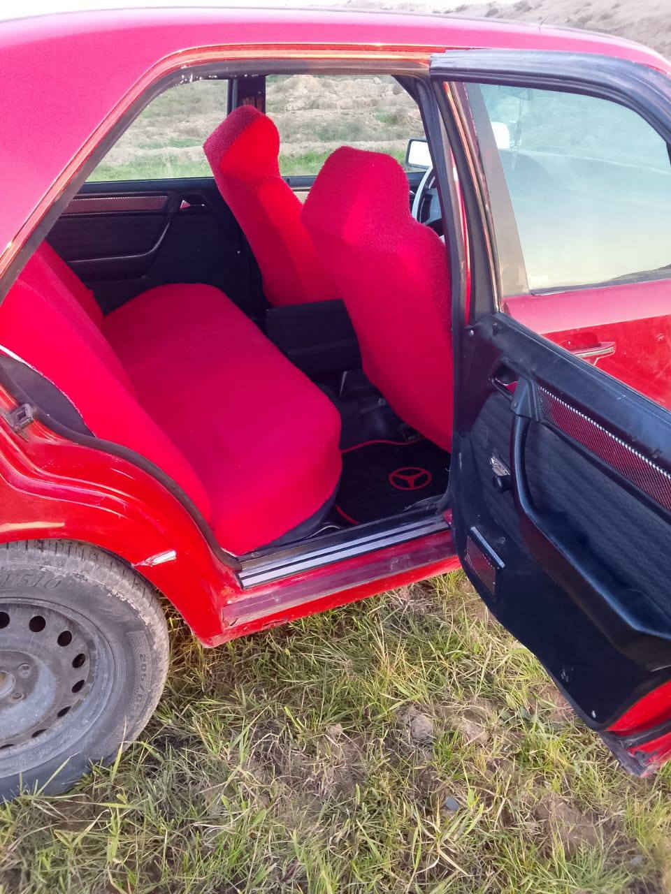 السلام عليكم
بيع أو مراوس مع بيكب

مارسدس دب 88 محرك بطة رقم كركوك مشروع وطني لغاية 2028

تدفئة تبريد طخم تاير جديد غرفة نظيفة تراي ناعم صدر خلفي أمامي نظيف سعرها 45$ مكانها كركوك
***********
