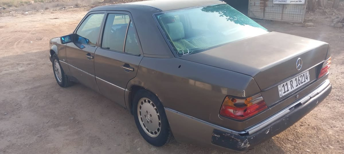 السلام عليكم رمضان كريم مارسدس دب موديل ٨٦ رقم انكليزي بسمي هزه جديده سنويه جديده سياره مقبوله كهربائيات كامله غرفتها نظيفه ويل كب تخم ٥ تخم تاير سياره جاهزه كير ومكينه خير من الله السعر ٣٨ وبيها مجال للطيبين مكان السياره واسط كوت الاحرار اتصل وبيك خير ودلل ***********
