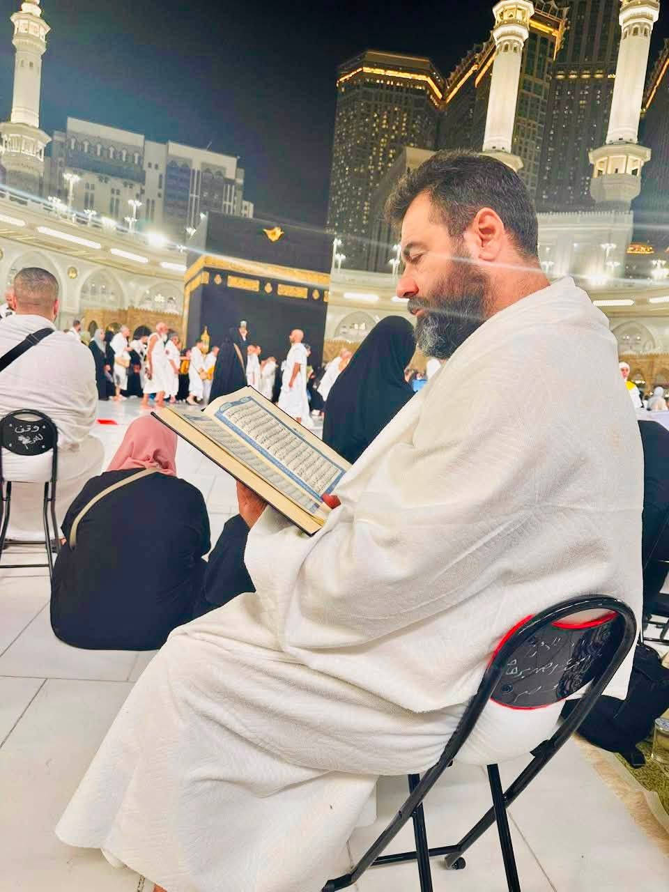 المسجد الحرام والكعبة المشرفة 
المرشد الديني السيد حسين الجزائري 
*********** واتس
