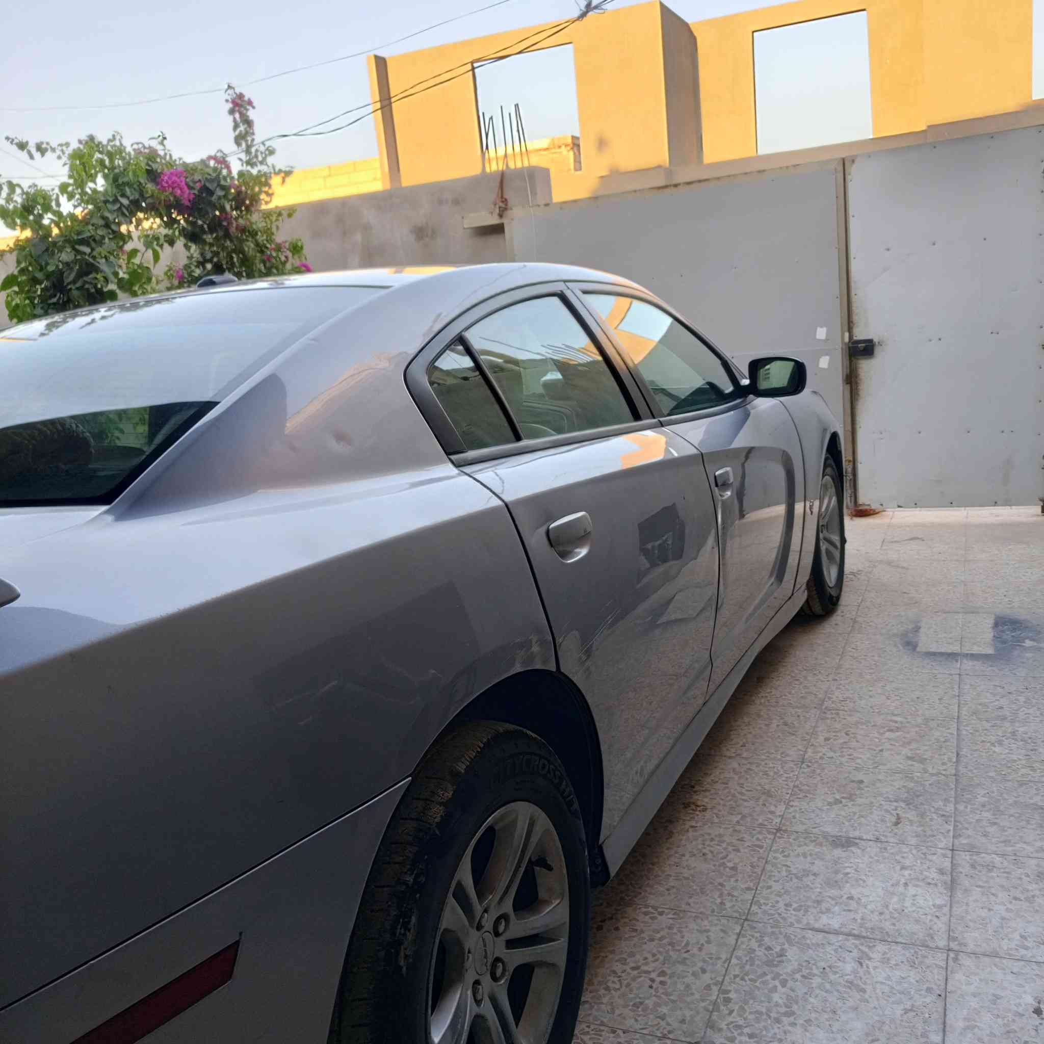 جارحر مديل 14 وارد كندي مكينه 3600 هزه جديده تخم تاير حداديه منضومت تبريد كله جديد المكان نجف  السعر خاص.. ارقم الهاتف ***********
