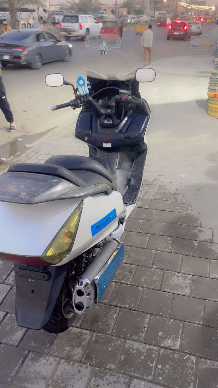 سلفر البيع
بغداد حي وار 
***********

