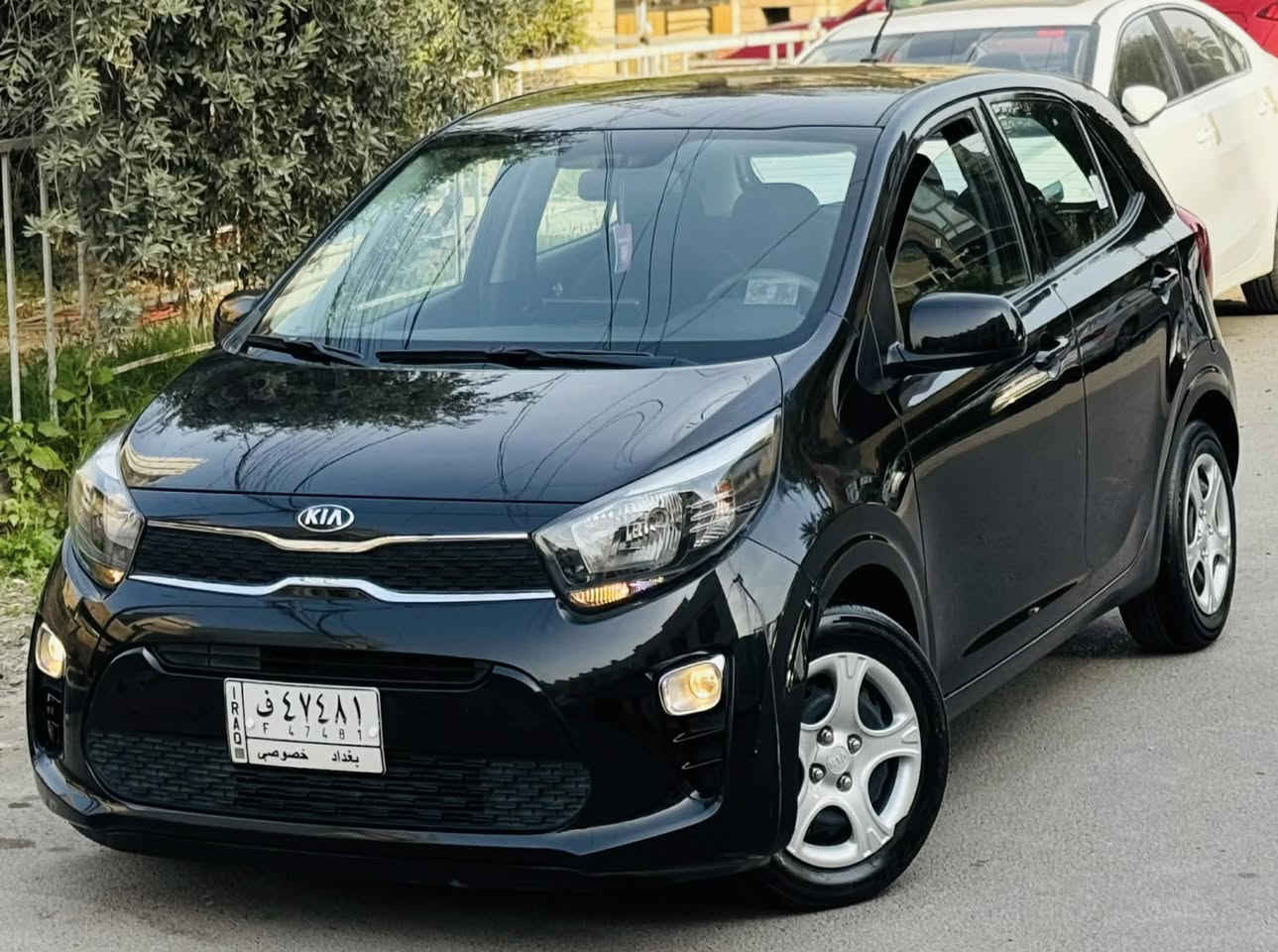 بيكانتو ٢٠٢٠ خليجي رقم بغداد تحويل ثاني يوم سياره جديده بمعنى الكلمه على ايد وحده ماشيه ٣٣ الف حقيقي فقط محرك 
٤ سلندر دوش المرغوب سياره مكفوله من الصبغ والضربه كفاله مواصفاتها 
تحكمات 
شاشه 
كأمره 
لد امامي 
حساس 
ايكو 
اي بي اس 
حاكيه بلوتوث 
محرك ٤ سلندر دوش المرغوب 
تخم تاير جديد 
تبريد ثلاج 
سياره جديده ومابيها اي نقص 
مكان السياره بغداد 
عارضها ب ١١٢ وبيها مجال للشراي 
وهذا رقمي 
***********
