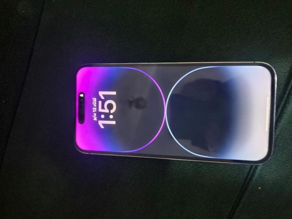 للبيع ايفون 14 برو ماكس 📱🔥
التلفون استخدام شخصي ونظيف حيل ما شاء الله، شغال ممتاز وما بي أي مشكلة.  
مبدل شاشة أصلية والثلاث خيارات شغالة، والفيس آيدي شغال 100% 👍  
الشاشة الأصلية تخبل والألوان والنعومة كلش مرتبة.

🔋 البطارية 88%  
📌 بس بعد التحديث طلع إشعار "لم يتم التحقق"، والباقي كله شغال طبيعي بدون مشاكل.

التلفون بلادي ونظيف جدًا، بي شخوط خفيفة جدًا على الاستخدام.  
والكامرة اللي مصور بيها الصور ظالمته لأن التلفون اللي صورت بي كامرته تعبانة، وبالواقع أنظف وأحلى هواي ✨

💰 السعر 650$ وبيه مجال للجادين  
📍العنوان: ديالى - شهربان  
📞 التواصل(***********)

