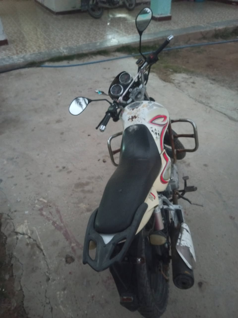 السلام عليكم سنكي موديل 2018 مكينه نظيفه كهربائيات شغاله دراجه نظيفه السعر 550 وبيه مجال 
***********
