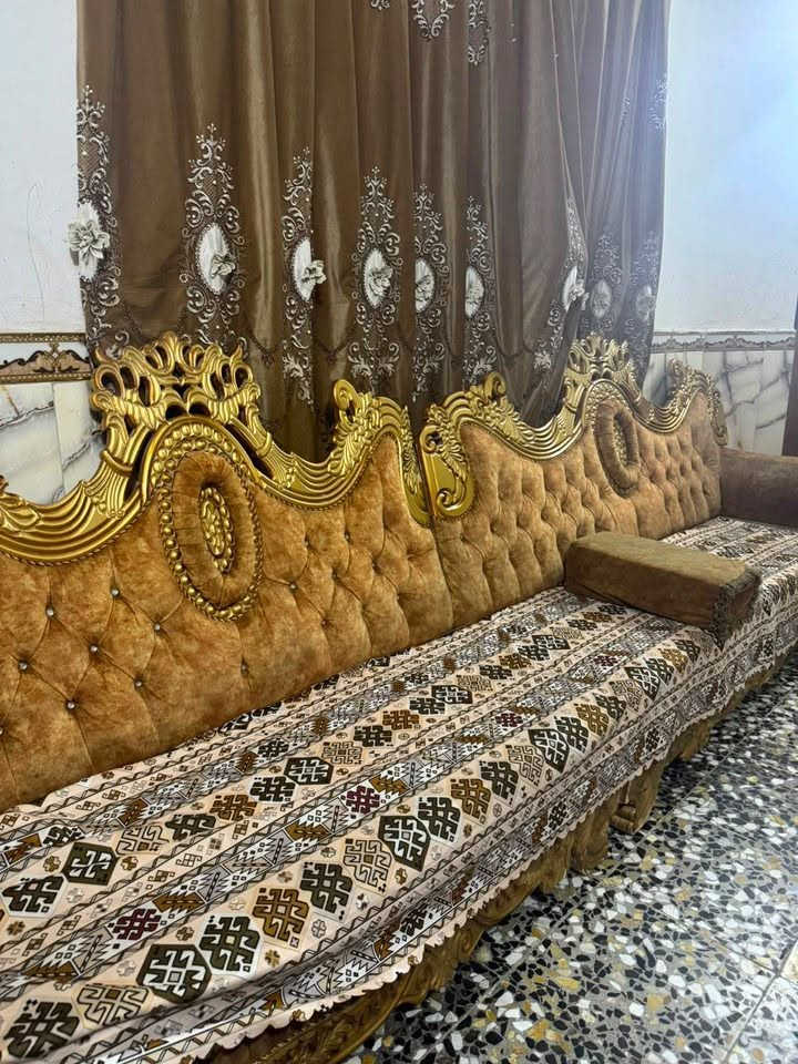 تخم ديوان للبيع طوله ١٣ متر
بغداد حي ؤر
سعره ٧٠٠
***********
