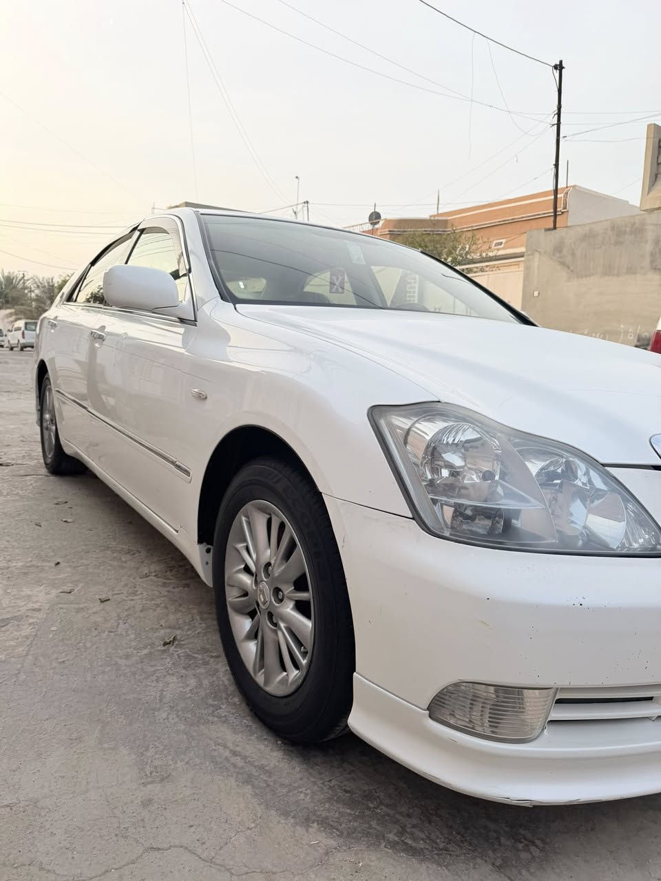 سلام عليكم 
للبيع شاهينه موديل 2006
شاصي 182 
دكمتين مواصفاته معروفه 
ماشيه 78 كارتونه 
عليه رقم سليمانيه طبق الاصل 
كل نقص مابيه كير محرك كله بشرط 
دهن موتول وباتري جديد 
عليه ادامه كامله الف ماتصرف عليه 
بيه كص قماره فقط والبقيه كفالة 
مكاني كركوك وحاجزله موعد مال ترقييم كامله 
للاستفسار ***********
