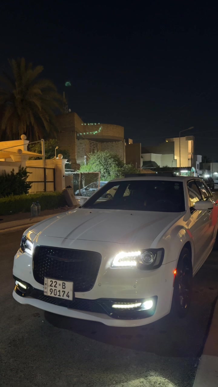 السلام وعليكم للبيع كرايسلر C300 خليجيه وكالة هارلم 
مكفوله كفاله عامه موديل 2023 
رقم اربيل 
الفئه S فول مواصفات معروفه 
الممشى 29000الف كيلو
ثلاث بصمات وياهه 
الموقع بغداد حي القادسيه 
السعر 385 ورقه وبيها مجال بسيط
***********

