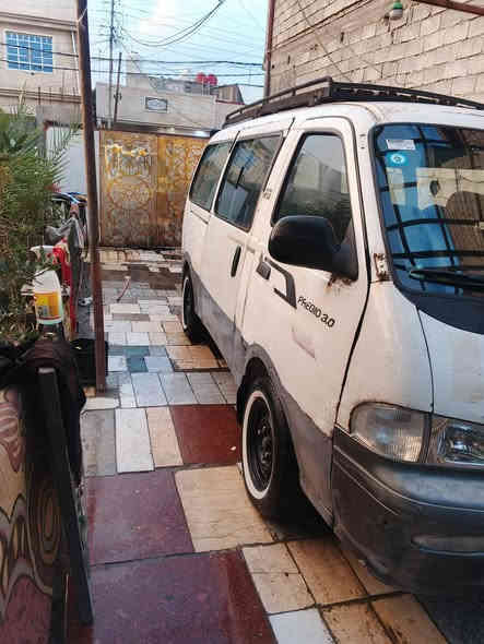 السلام عليكم 
كيا بريجو 1996
باسمي سياره رقم انكَليزي هزه جديده 
كير ومحرك واكسل مكفولات بس بم بيه خربطه 
سعر : 45
بغداد : بياع الشرطه الرابعه سويب 
رقم الهاتف : ‏‪***********‬‏
