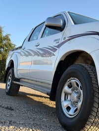 هيلوكس تيوتا • ٢٠١١ • رقم بصره