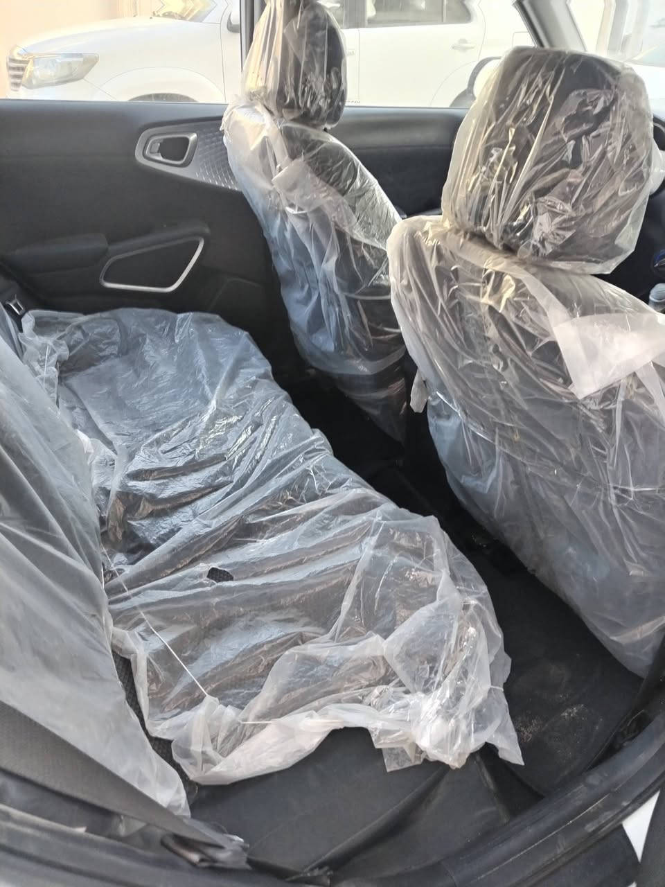 كيا صول
موديل 2023

وارد امريكا 

محرك 2000 دوش

مرقم كربلاء بسمي 

حادثها خفيف امبدل بنيد سياره فقط 

المواصفات 

 1 عداد  كتروني 

 2 شاشه تدعم نظام الكاربلي 

3  كامره

4 رادار امامي خلفي  وجانبي 

5 تحكم وضعيه القياده متعدد 

6 مانع انزلاق

7  اطفاء ذاتي عنده التوقف (اقتصادي) 

8 تنبيه عن خروج المسار

9 قياده ذاتيه

10 فول تحكم ستيرن

العنوان ناصريه مركز المحافظة 

السعر 165 وبيه مجال قليل

***********
