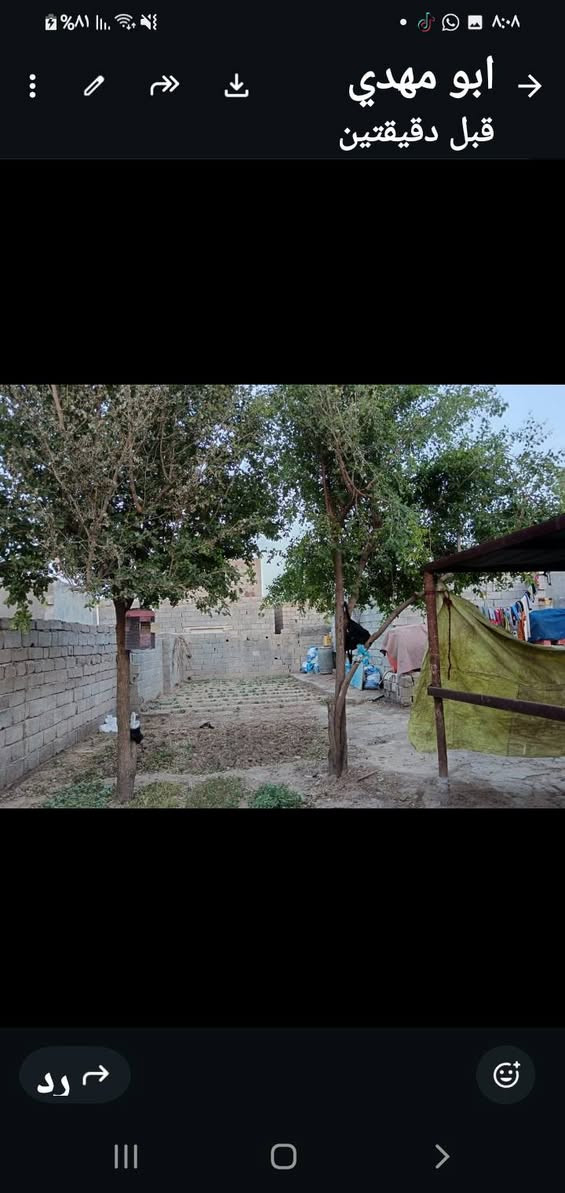 سلام عليكم للبيع بيت مساحته ٥٠٠م البيت ٣٠٠م ويتكون من ٣غرفه ٥/٤ وصاله ومطبخ وديوان /القطعه ٢٠٠ م تحتوي على مطبخ خارجي وصحيات وسقيفه للسياره وحديقه / حي المنتظر اول شارع قرب مدرسة لتاخي لشوارع صب مع كافة الخدمات للتواصل على الرقم *********** واتساب
