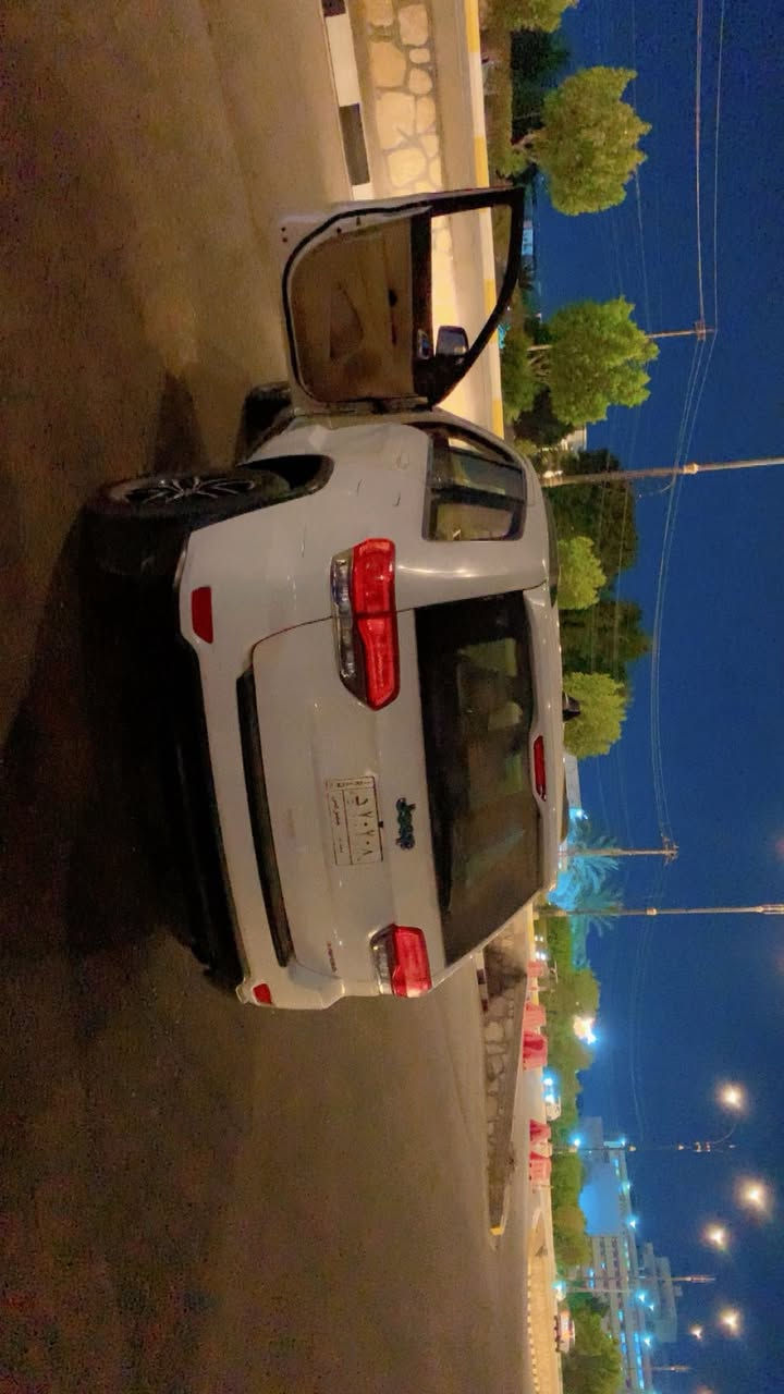 سلام عليكم جيب وارد امريكي موديل 2016 سيارة رقم بغداد سيارة بيه دبل  كود     بدون دواخل بدون          معجون بدون  
ايرباك سونار دخل صور سعر170 مكان سيارةالأنبار الرمادي ***********
