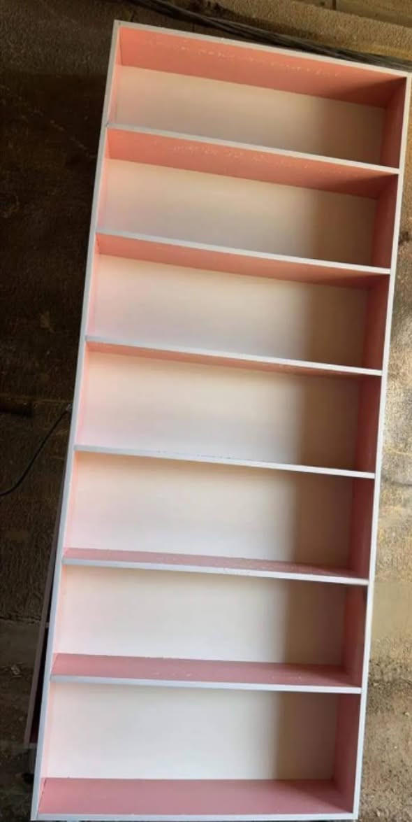 🔧 خدمات النجارة والتصليح المنزلي 🔧

إذا عندك أي مشكلة بالأثاث أو الخشب بالبيت… إحنا نحلها إلك بسرعة وبشغل مرتب 👍

✔ تصليح الكاونترات إذا بيها كسر أو خلل✔ تصليح الجرارات (الأدراج) إذا عالقة أو خربانة✔ تصليح أو تعديل الفاترينات والرفوف✔ تغيير لون الخشب أو تجديده✔ تصليح غرف النوم (باب، جرار، مفاصل، رفوف)✔ تصليح رجل التخم إذا مكسورة أو متخلخلة✔ صناعة فاترينات وكونترات حسب الطلب✔ تصليح أي عطل بالأثاث المنزلي

🪚 شغل نجارة مرتب وخبرة بالمجال🚗 خدمة تصليح داخل البيت

📞 للحجز أو الاستفسار راسلنا أو اتصل على الرقم: (***********)
