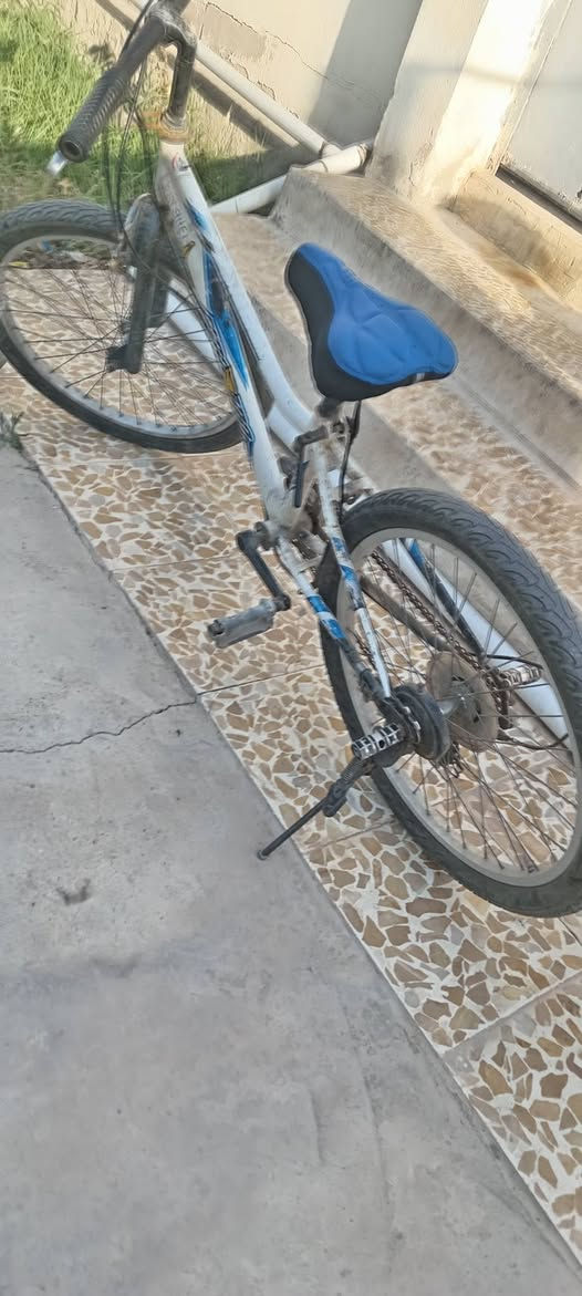 السلام عليكم باسكل للبيع حجم 22 السعر 50 وبي مجال تواصل خاص


**إذا كنت صاحب هذا الإعلان وتريد حذفه لأي سبب، رجاءا أرسل رسالة إلى الدعم الفني**