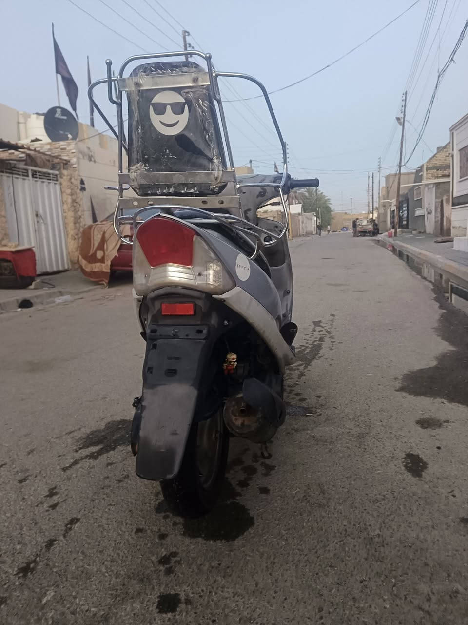 سلام عليكم دراجه ماكس منغولي للبيع دراجه مفتوحه بس مرا وحده مدل بيه ولفات وعوزه جوزه دراجه ما بيه بعد اي نقص مكاني ديوانيه حي العسكري صدر رابع قرب جامع زين العابدين اي ستفسار رقم ***********
