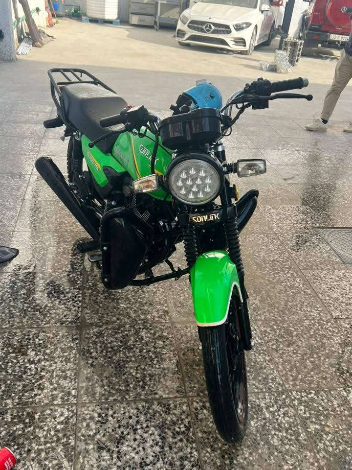 سلام عليكم سونك ماكس موديل 2024 دراجة نضيفة مكينة نضيفة  بيها نقوصات بسيطة سعر الدراجة 750 وبيها مجال قليل عنوان بغداد مدينة الصدر ***********
