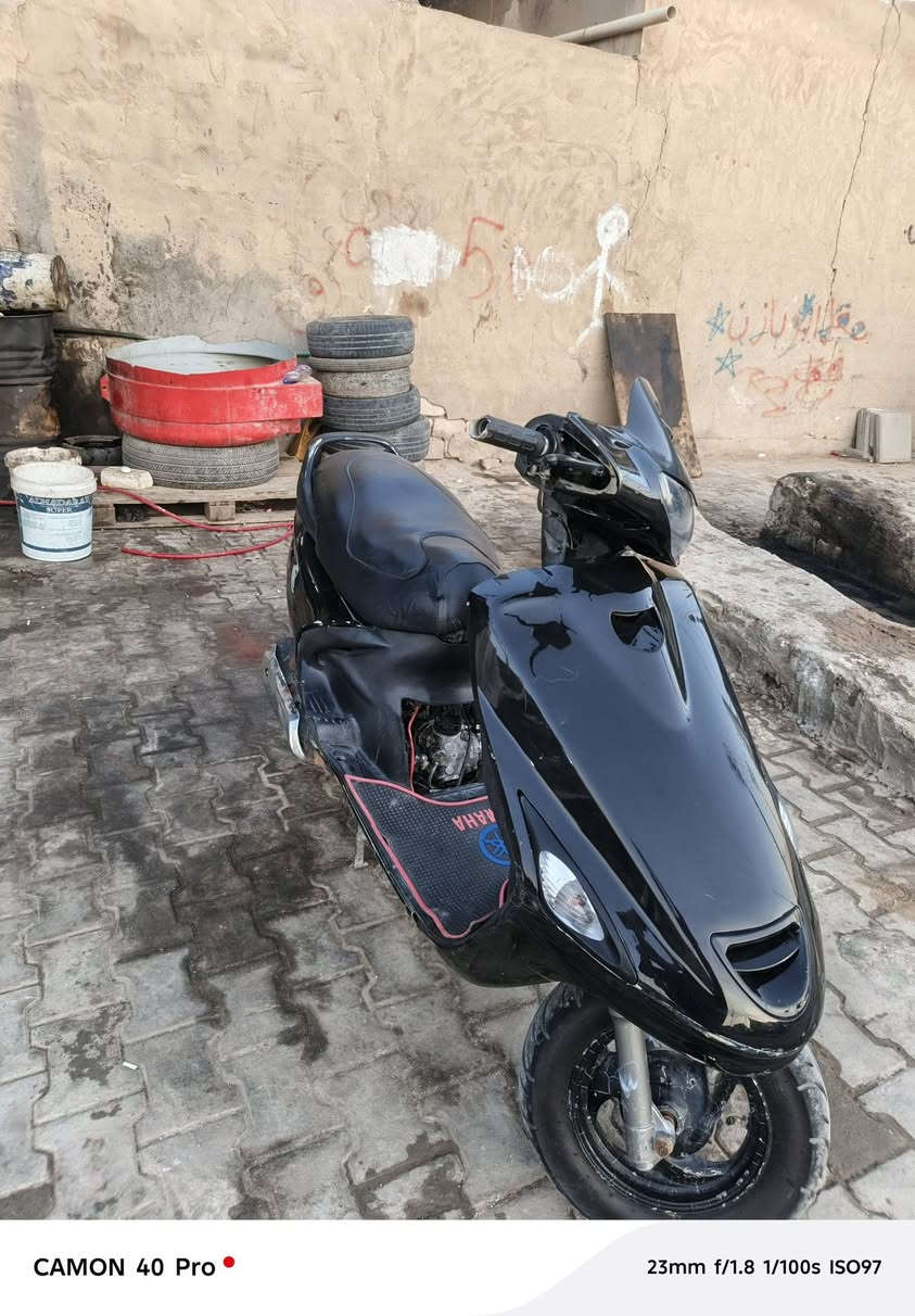 السلام عليكم دراجه فراشه فحل للبيع الدراجه جاهزه من كلشي سلف هورن اشاير دبلات تخم تاير دراجه مال رمبه مفتوحه مره وحده جاهزه تشغل وتطلع السعر 400 وبيها مجال مكاني نجف حي ميسان غير متواجد ع فيس بوك اتصل وبخدمتك ***********
