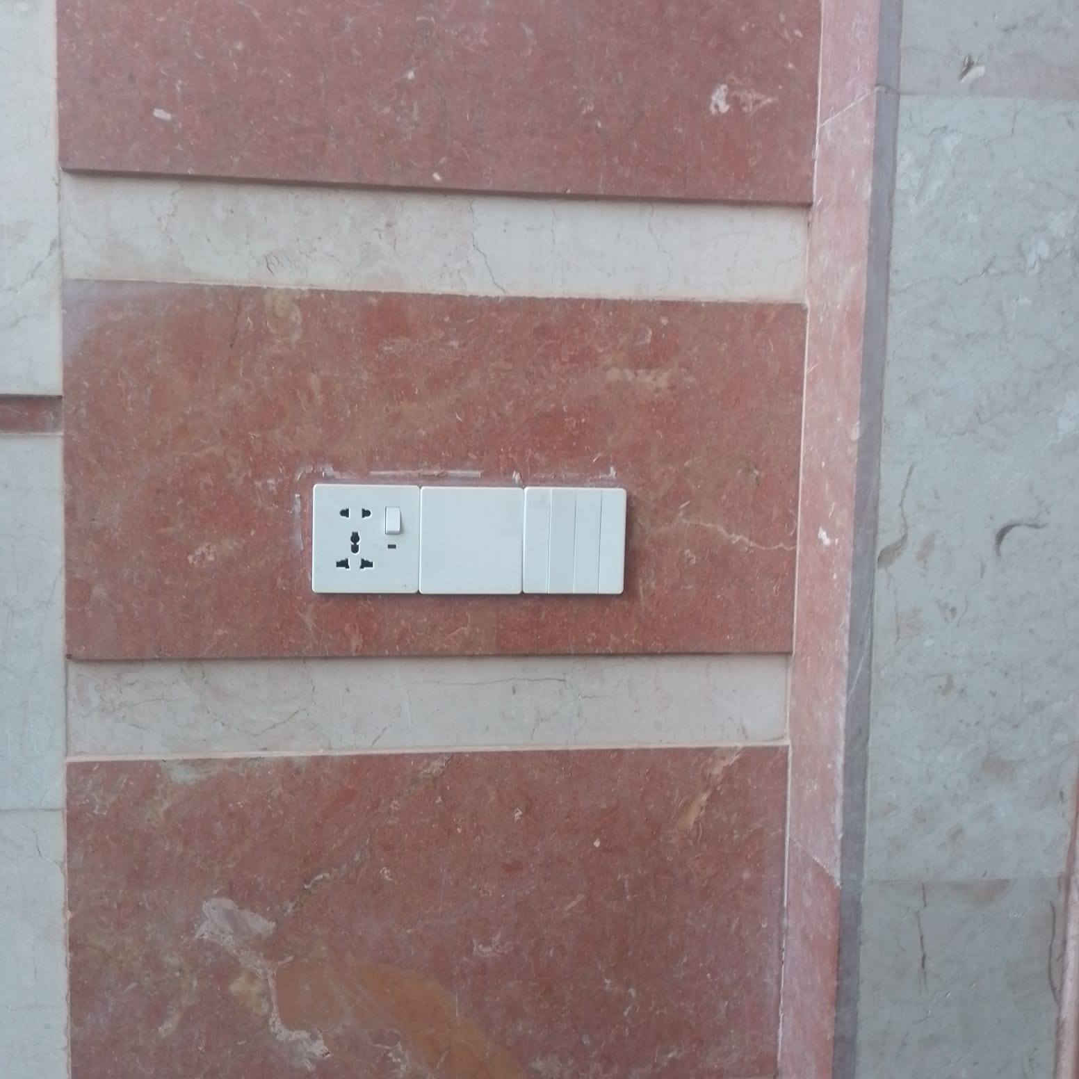 لتأسيس وصيانة جميع الاعمال الكهربائية و الصحية  للمنازل والمباني التجارية، نقدم لكم خدماتنا بحرفية ودقة عالية.
للتواصل والاستفسار:
📞 اتصل بنا على: ***********
📱 أو راسلنا على واتساب!
