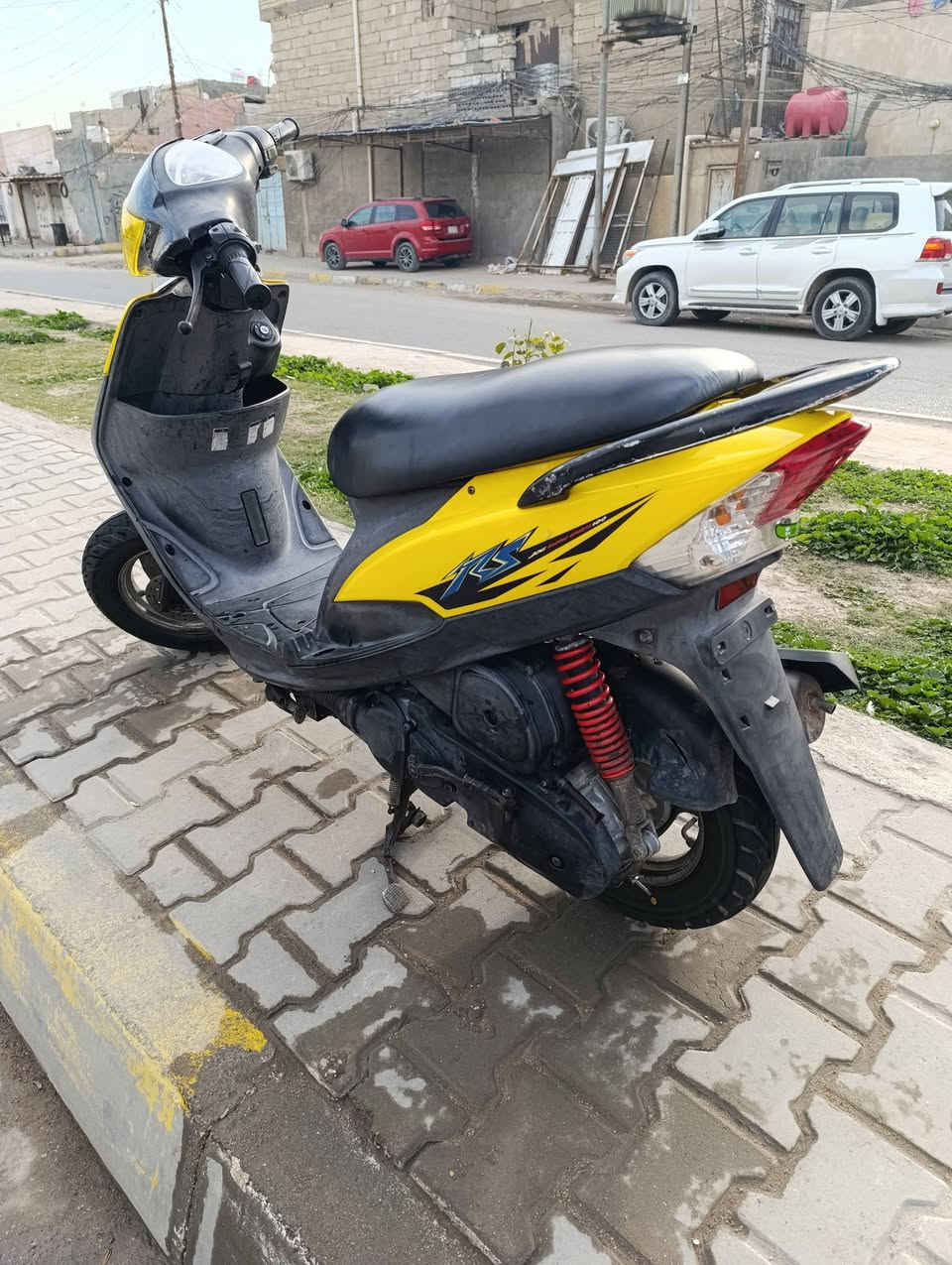 سلام عليكم ماكس عدلة للبيع دراجة حاوية الشراي يتص***********
