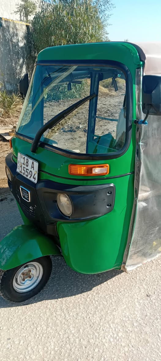 السلام عليكم 22 شهر 12 داخله بل 23محرك مامفتوح كشر نضيف بي شويه رصعه خفيفه بل صفحه سنويه بسمي تحويل شوكت ماتريد السعر 8500 وبيه مجال بسيط المكان القاسم ***********
