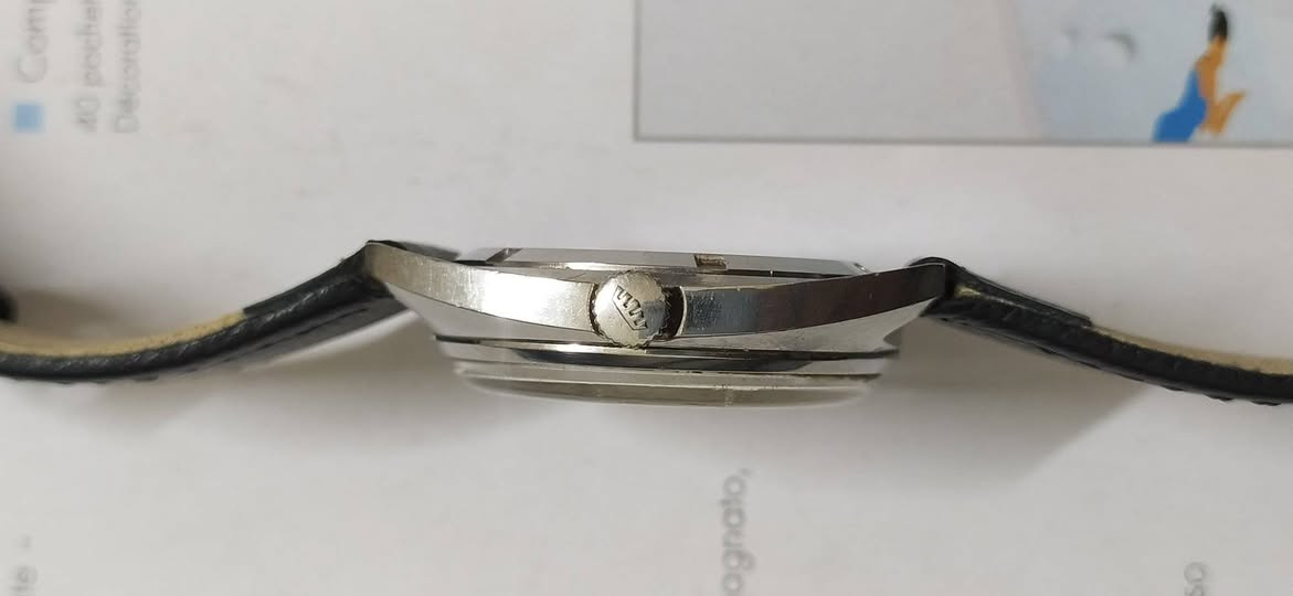 هاي الساعه قديمه وشغاله شروط سعر مالتها 100 للشراي فقط


**إذا كنت صاحب هذا الإعلان وتريد حذفه لأي سبب، رجاءا أرسل رسالة إلى الدعم الفني**