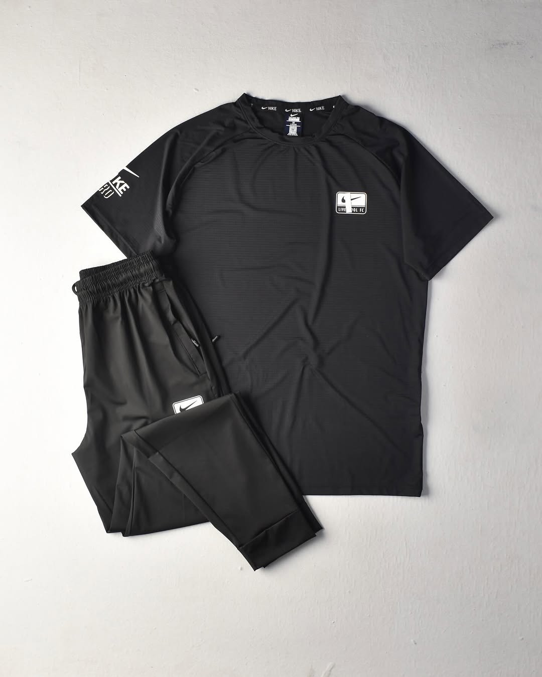 ⁨	طقم تشيرت بولستر بجامه وتر بروف
السعر :30 الف
القياسات :M-L-Xl-2Xl
خدمة توصيل جميع المحافضات :5 الاف⁩


**إذا كنت صاحب هذا الإعلان وتريد حذفه لأي سبب، رجاءا أرسل رسالة إلى الدعم الفني**