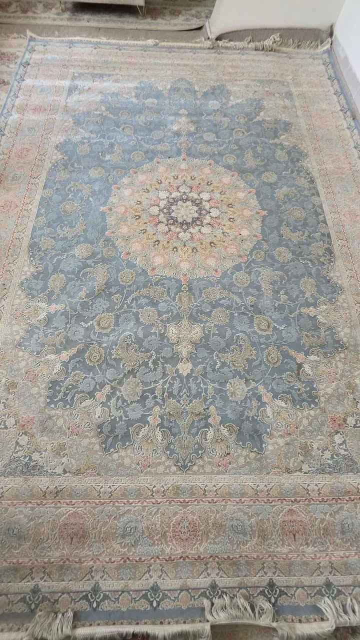 ئەم فەرشە ئێرانیانە بۆ فرۆشتن 
رەساسیەکان دوانن  ھیچیان بەژارنەھاتون لۆکن 
یەکیان 2نیو بە 4  یەکیان 2نیو بە 3و نیوە خۆی 600هەزاری پێدراوە ئەیاتەوە٣٨٥ ھەزار  ھەردوکی
شینباوەکە یەک دانەیە ١٢٠٠ شانەیە 2نیو بە 3و نیوە ١٥٠ھەزار 
فەرشە سورەکان دوانن ٧٠٠ دەرەجە دوون شانەن بەکارھاتون یەکێکیان شوختێکی ھەیە پێوەی دیارنیە سوتاوی دراوی نیە  ٣بە٤ ن
١١٠ ھەزار
سلێمانی گەیاندنی ھەیە


**إذا كنت صاحب هذا الإعلان وتريد حذفه لأي سبب، رجاءا أرسل رسالة إلى الدعم الفني**