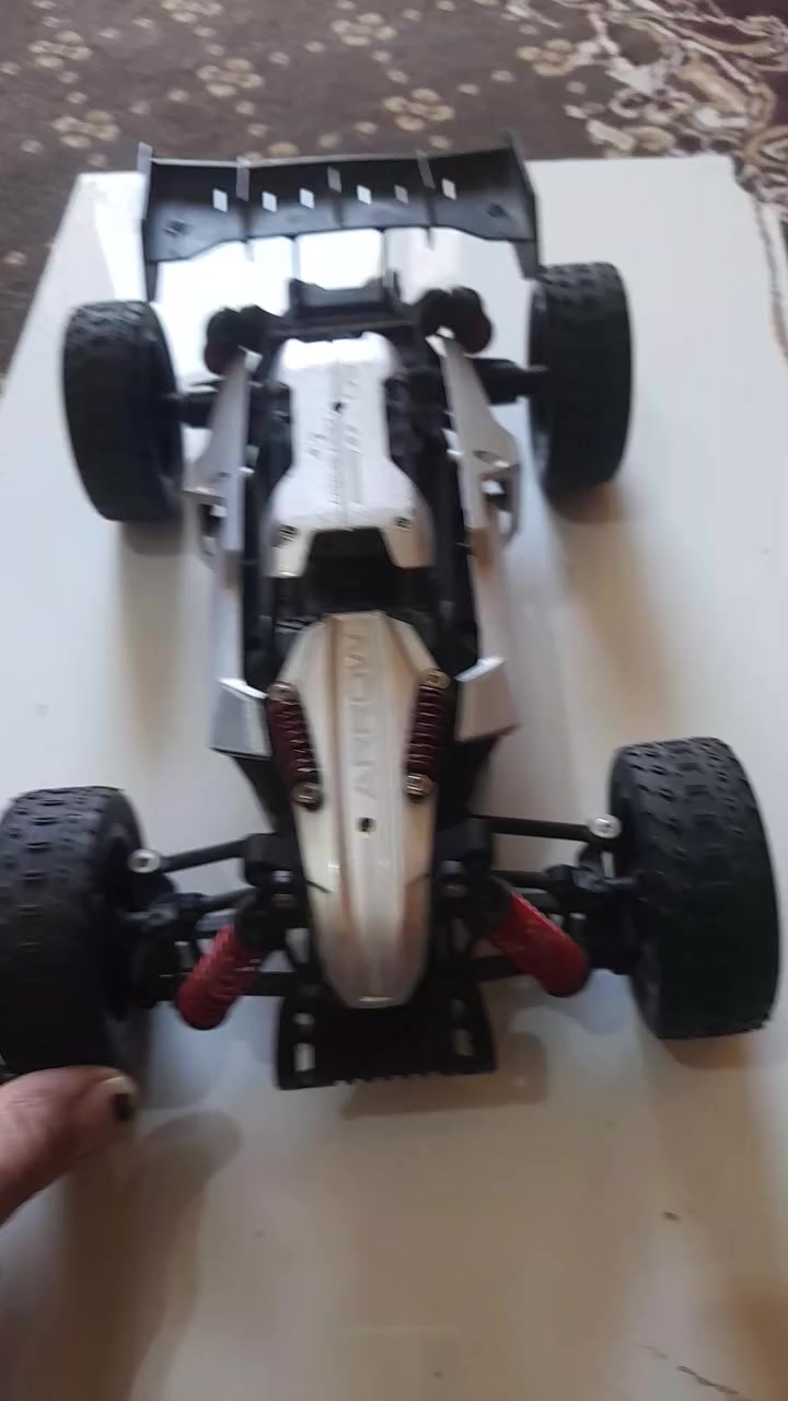 السلام عليكم//كما موظح بالصور  سيارة أحترافية  بدون ريموت  خلي سعر  واني حاظر


**إذا كنت صاحب هذا الإعلان وتريد حذفه لأي سبب، رجاءا أرسل رسالة إلى الدعم الفني**