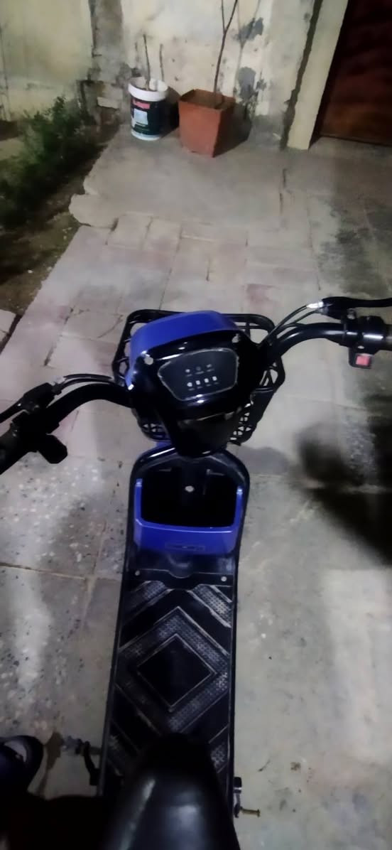 السلام عليكم دراجة شحن للبيع او مراوس دراجة حجم 16 اربع بطاريات ثنين تعبانات السعر 225 وبيهة مجال بسيط


**إذا كنت صاحب هذا الإعلان وتريد حذفه لأي سبب، رجاءا أرسل رسالة إلى الدعم الفني**