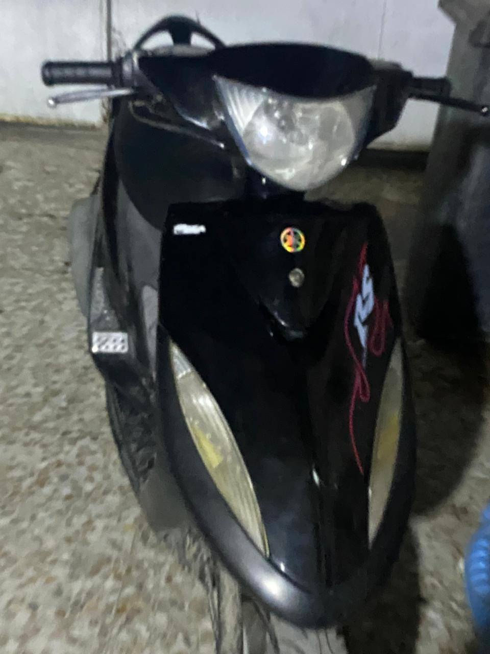 سلام عليكم ماكس للبيع  سعر ٦٥٠ وبيه مجال  ادراجه شوفت يعنكم نضيفه  مكينه بلاديه مكان  بياع تقاطع درويش
***********
