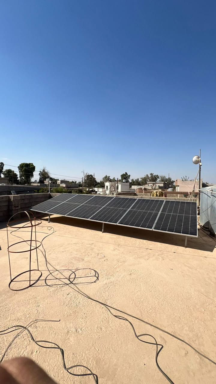 عقار للبيع 500متر 
يحتوي بيت غرفتين نوم وهول ومطبخ وربعه 
وقنفات وسبالت وطاقة شمسية 
 والقطعه الاخرى 
تحتوي على ربعه مظيف 10في أربعة فول سيراميك ومغربي
وسبلت عمودي خمسه طن وديوان كامل ونظام دكتات وطاقة شمسية والموقع سيراميك الباب الحوش والتبليط امام البيت 
يعني جاهز بس تحول غراضك وتكعد 
السعر 100مليون الحويجه العيثات
***********
