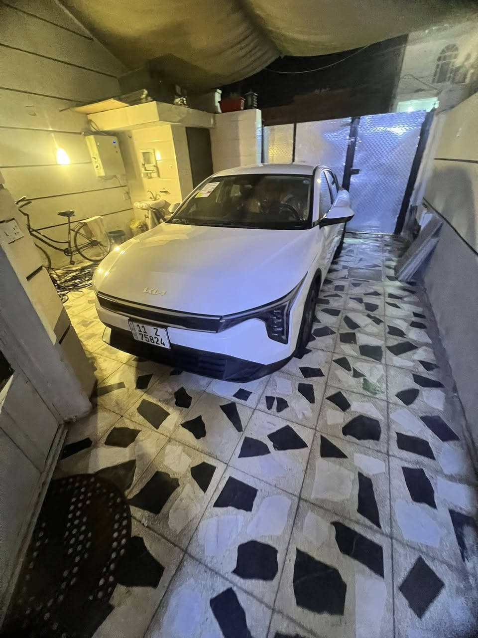 سلام عليكم k4  2025  امريكي  ماشية 15الف  رقم ***********
