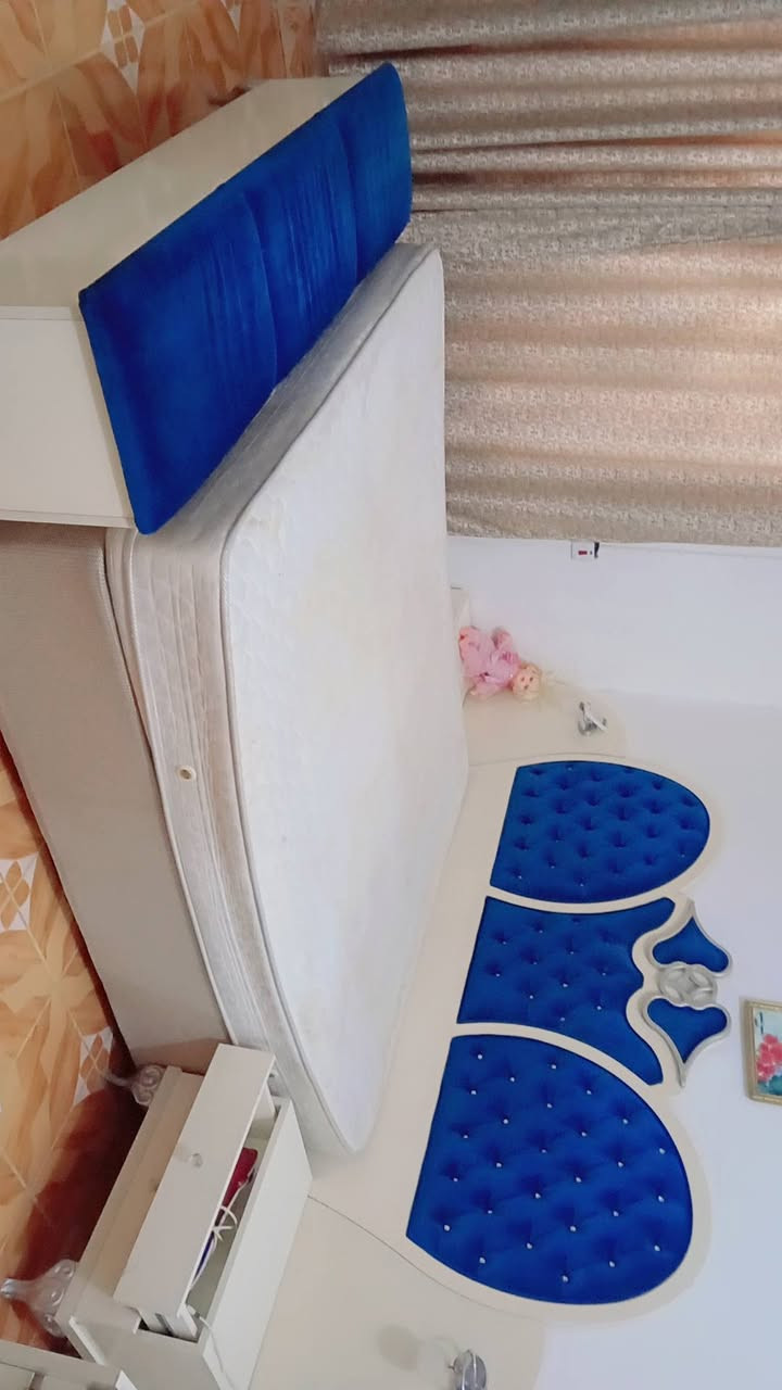 غرفة نوم تركي ثقيل للبيع الي يريد يجي خاص ☺️


**إذا كنت صاحب هذا الإعلان وتريد حذفه لأي سبب، رجاءا أرسل رسالة إلى الدعم الفني**