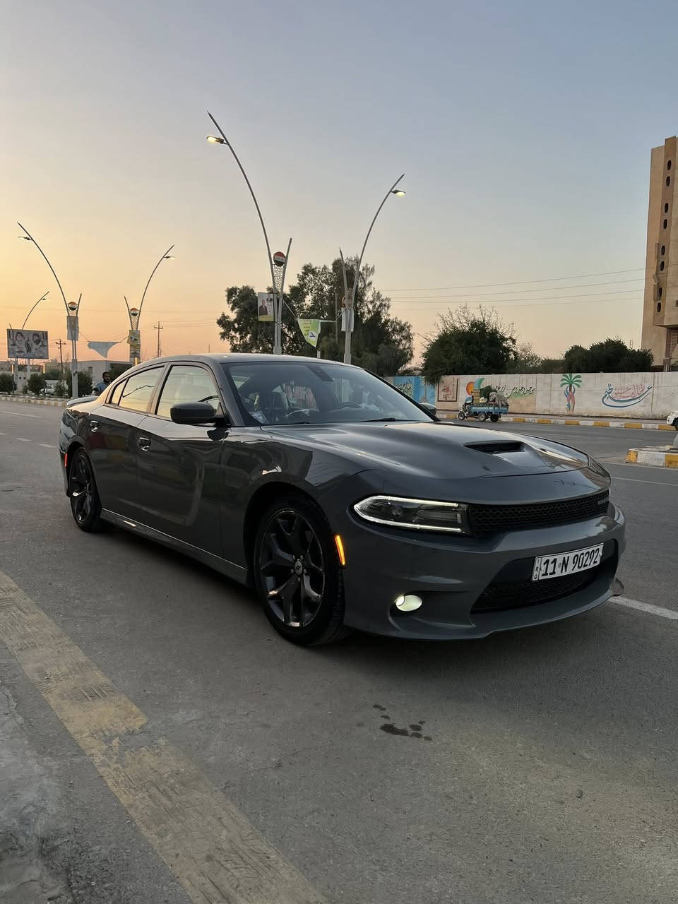 السلام عليكم جارجر GT 2019 اصل
رقم بغداد 
ماشيه 104 حادثها بس البنيد نفسه مصبوغ بدون دواخل  
مواصفات الجيتي شفتات كشنات حضن شاشه جبيره 
سعرها 228 وبيها مجال 
*********** 
عنواني الناصرية مركز
