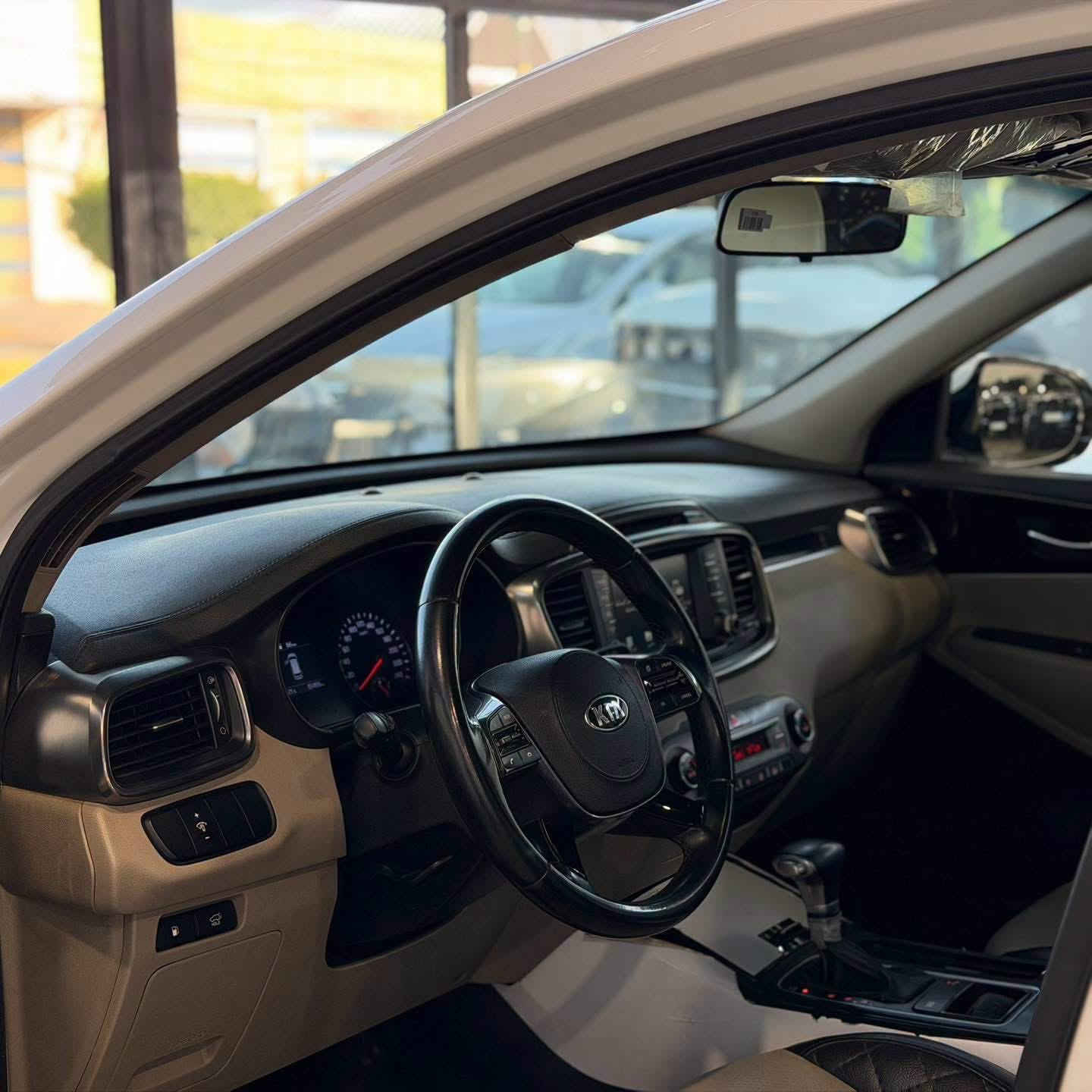 🚙✨ Kia Sorento

سيارة عائلية متكاملة تجمع بين الراحة، الفخامة والاعتمادية 👑🔥

✔️ موديل 2020
✔️ ماشية
89,000 كم
✔️ مكفولة من الصبغ والتبديل
✔️ فتحة سقف بانوراما
✔️ مقاعد جلدكهربائية
✔️ تشغيل بصمة ودخول ذكي
✔️ جنطة كهربائية
✔️ مواصفات مميزة وراحة عالية للعائلة

✨ خيار مثالي لمن يبحث عن سيارة عملية بمواصفات فاخرة وسعر مناسب

📍 
📞 *********** مكان السياره كربلاء الهنديه السعر ٢٤٧
