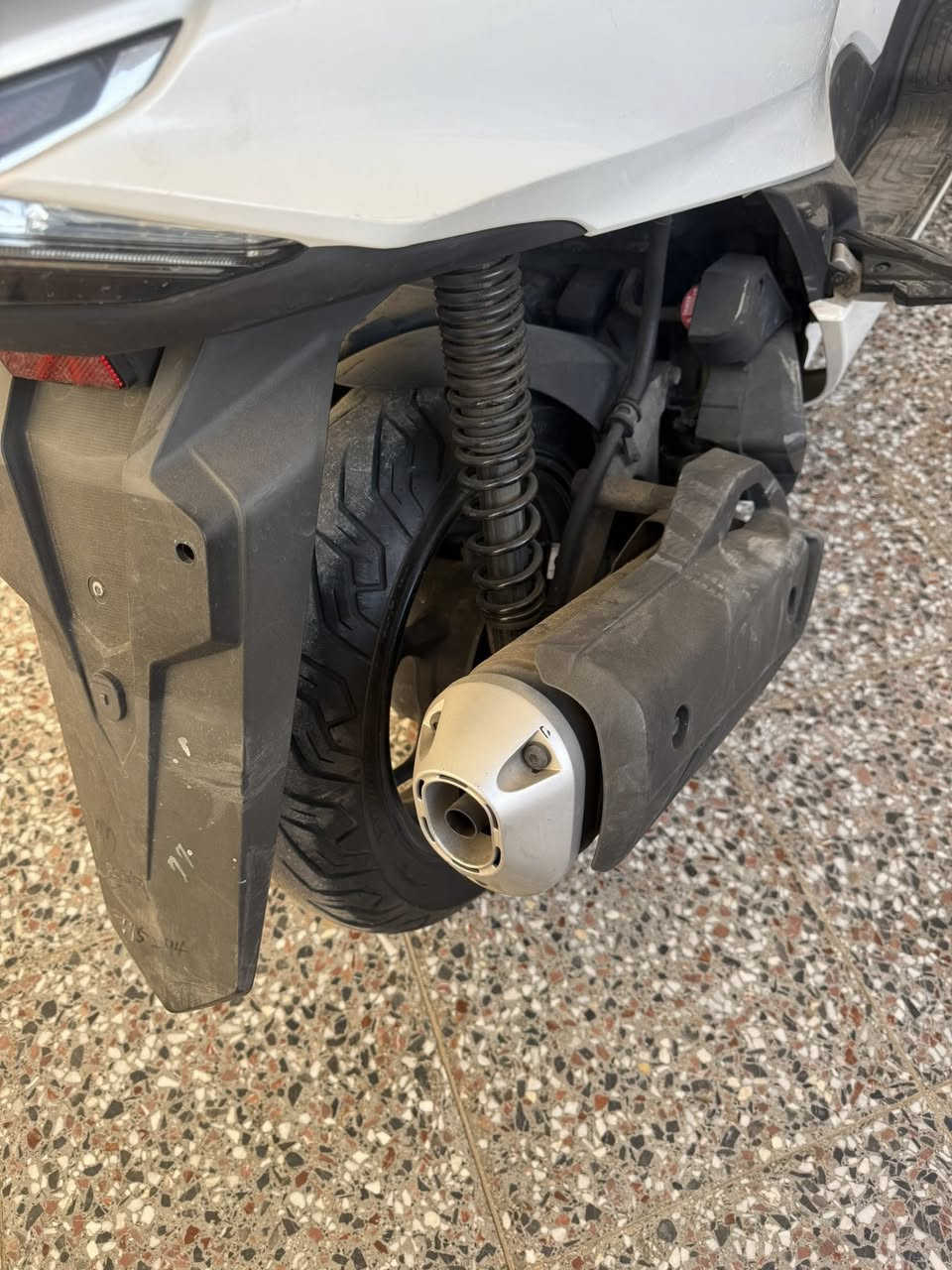 للبيع pcxجيل رابع
السعر18 وبيها مجال 
***********
بغداد
