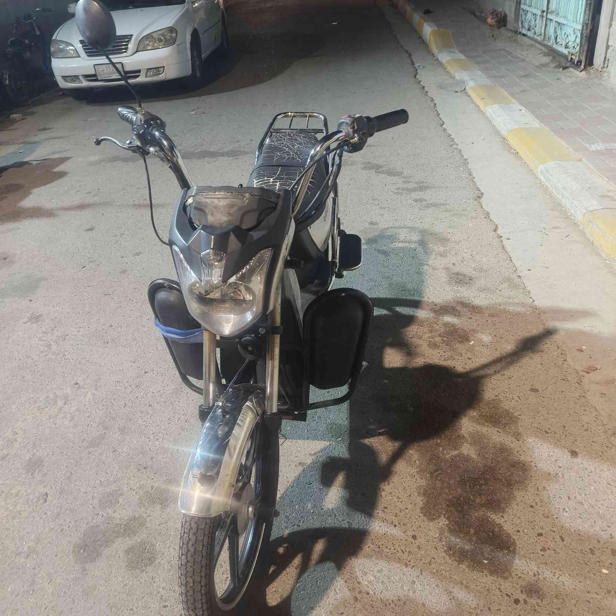 عليكم باسكل شحن 5بطاريات على فحص كهربائياته شغاله السعر 350وبي مجال المكان التيميم الرقم ***********وتحياتي
